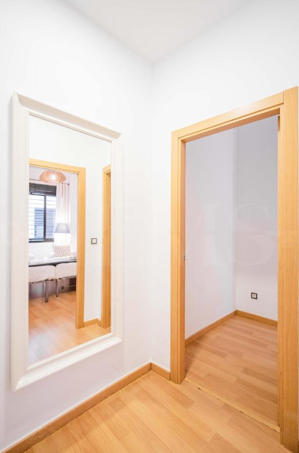 Relaxing Apartment With Community Pool & Parking- Center Málaga Esterno foto